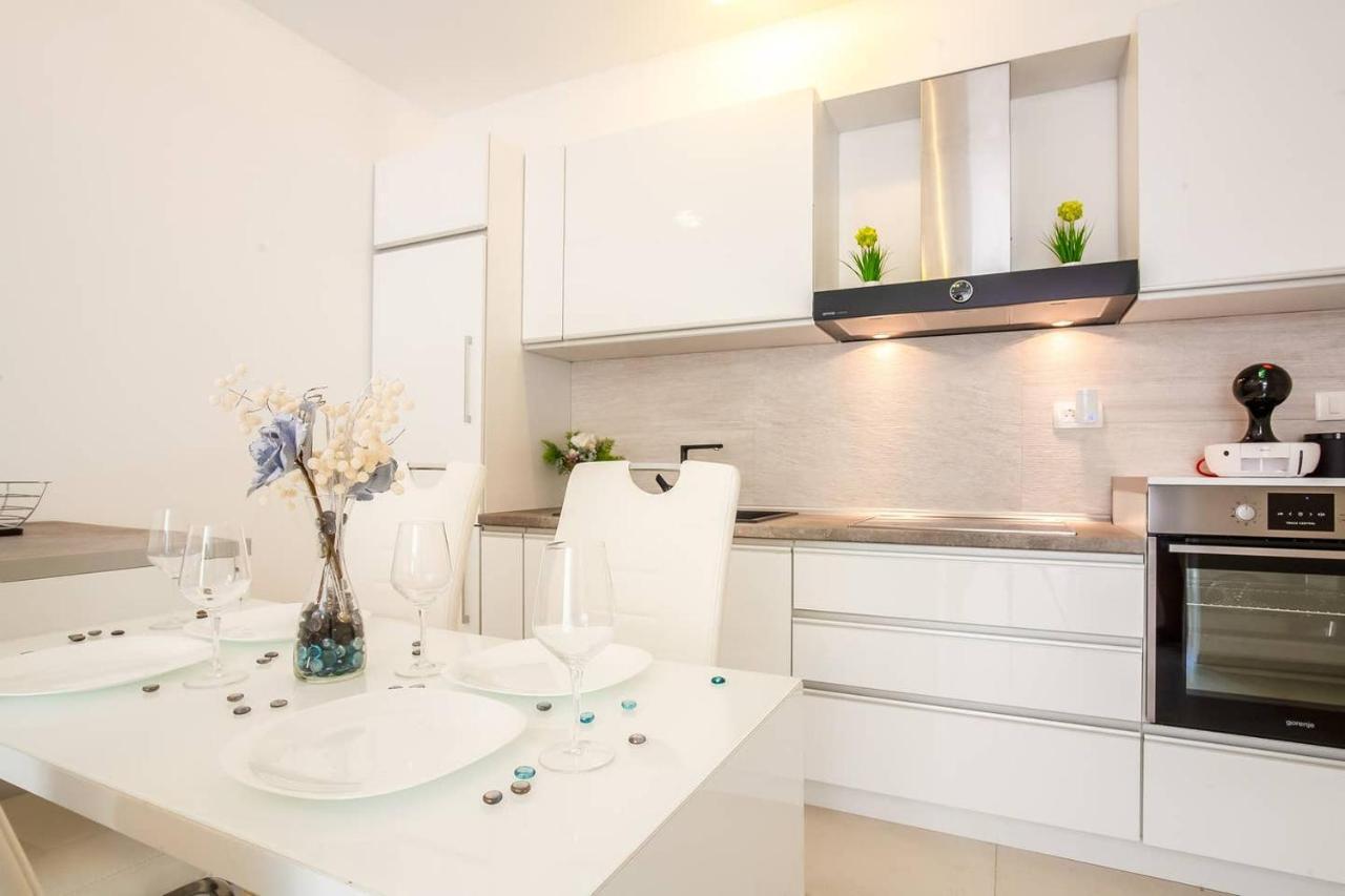 Lux Apartment Teodora Rafajlovići Kültér fotó
